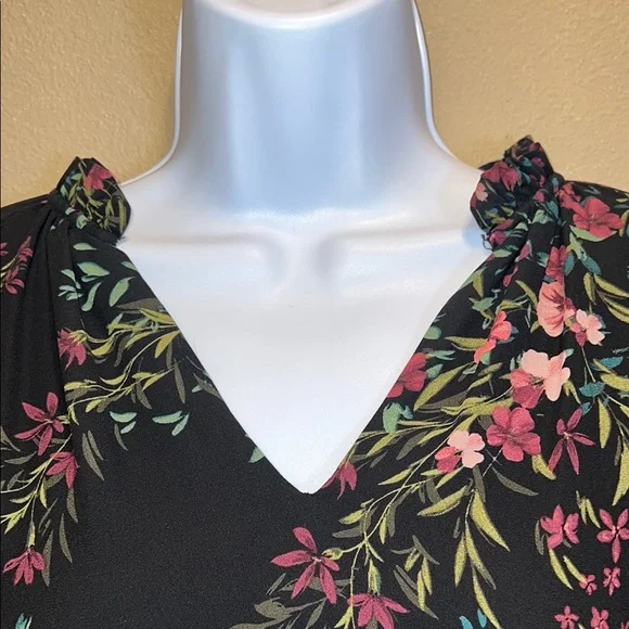 CeCe Floral Mini Dress - Black and Pink - Picture 3 of 9